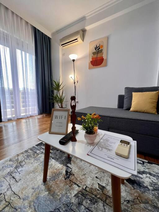 Tirana Vibes Apartment Bagian luar foto