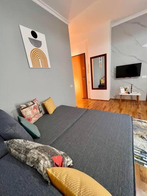 Tirana Vibes Apartment Bagian luar foto